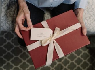 Couple Pitara Introduces Affordable Personalized Gifts for Every Occasion