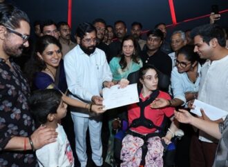 Om Creations Trust Students Honoured by Deputy CM of Maharashtra in Presence of Aamir Khan and Shaina NC