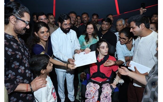 Om Creations Trust Students Honoured by Deputy CM of Maharashtra in Presence of Aamir Khan and Shaina NC