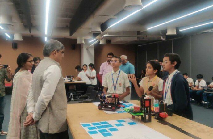 Makerspaces Innovation Lab: Redefining Learning Beyond the Classroom